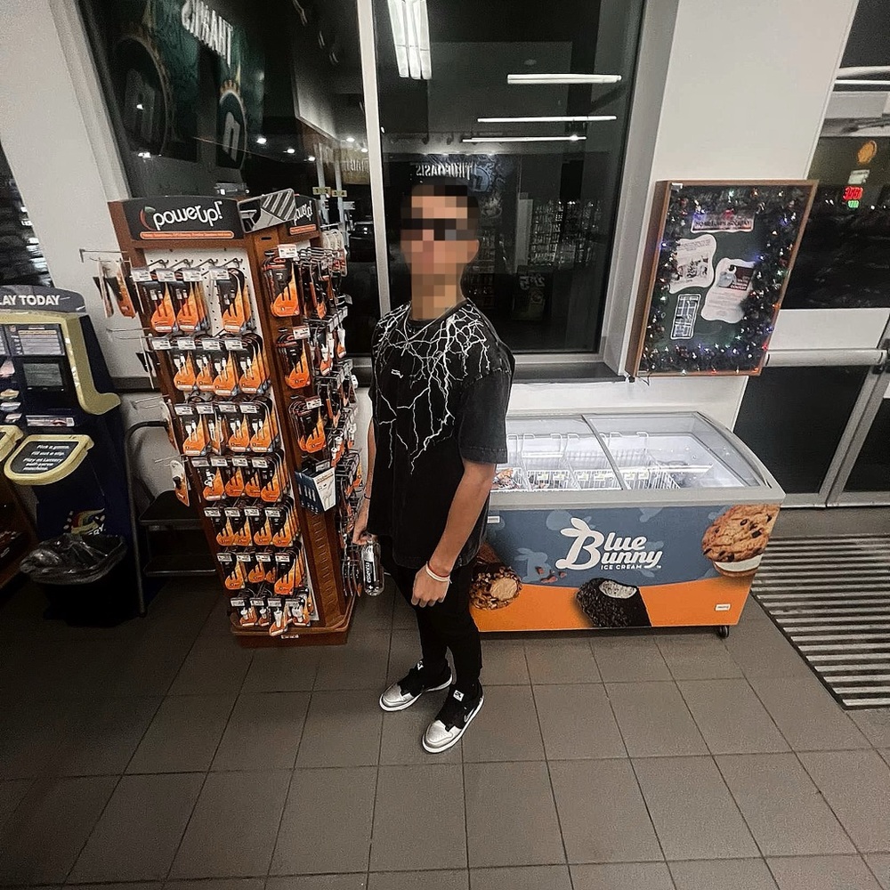 Meet your Posher, Chaz